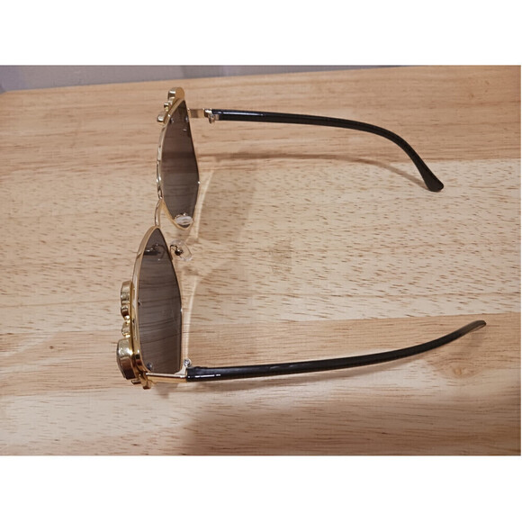 Cat Eye Shaped Sunglasses In Gray - Picture 4 of 6